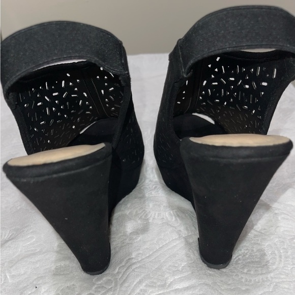 Chinese Laundry Z Midnight Dance Wedge Like New (Worn Once @ Sit-Down Event) - Picture 5 of 11